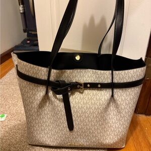 Michael Kors Black and Cream Signature Tote